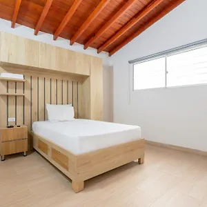 https://lindo-loft-en-corazn-de-medelln-pet-friendly-206.colombiamedellinhotels.com